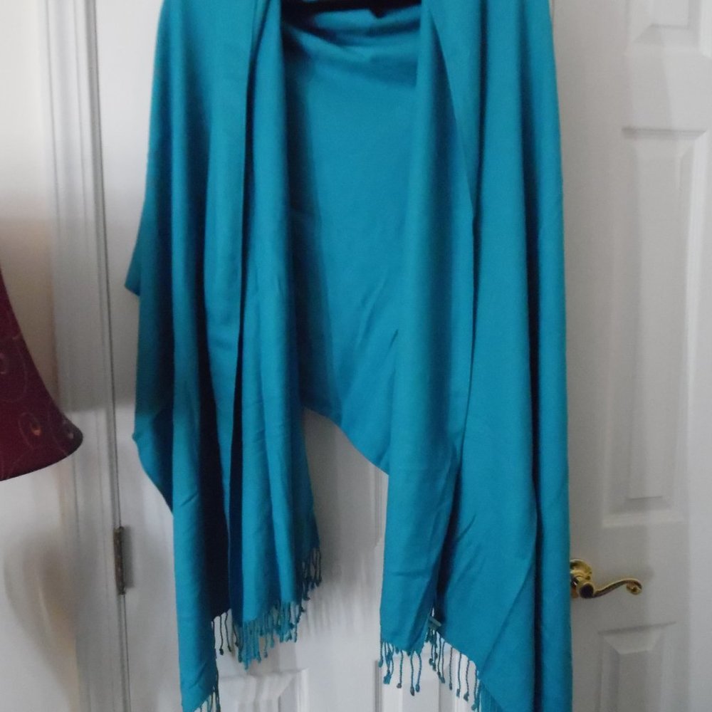 VALERIE STEPHENS SHAWL... DEEP AQUA